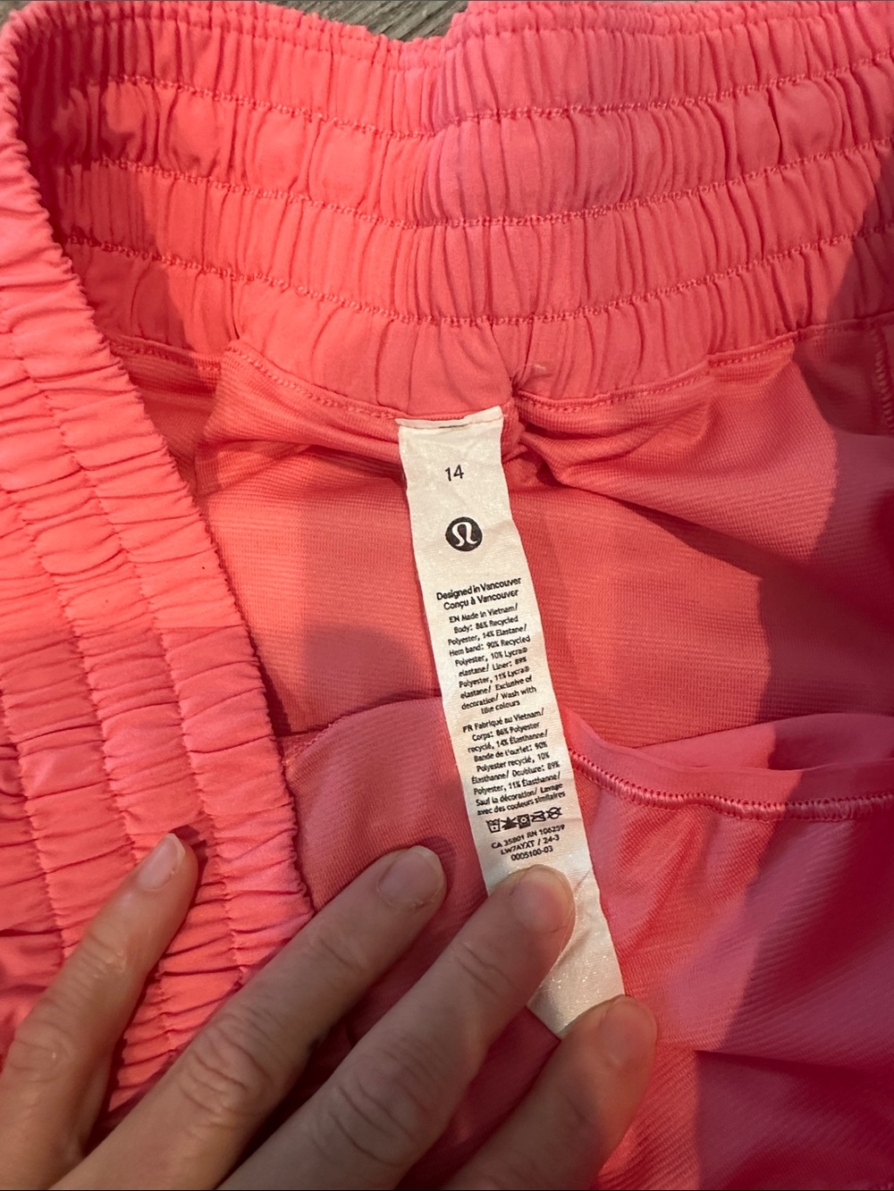 Like new! Lululemon Hotty Hot High-Rise Lined Short 4" Raspberry Cream - Picture 2 of 7